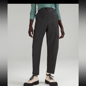 Lululemon Light Utilitech Cargo pocket high rise pant